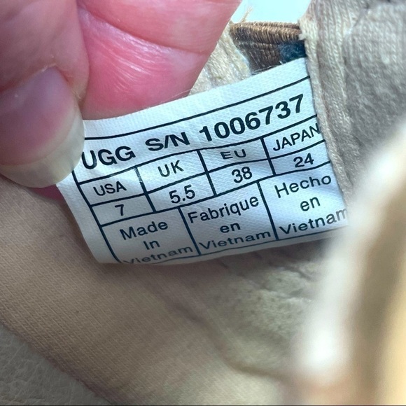 UGG Leather Slip-On Loafers Light Sheepskin Lining Tan Size 7 - Picture 8 of 9